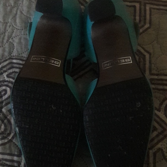 Shoes - Picture 3 of 4